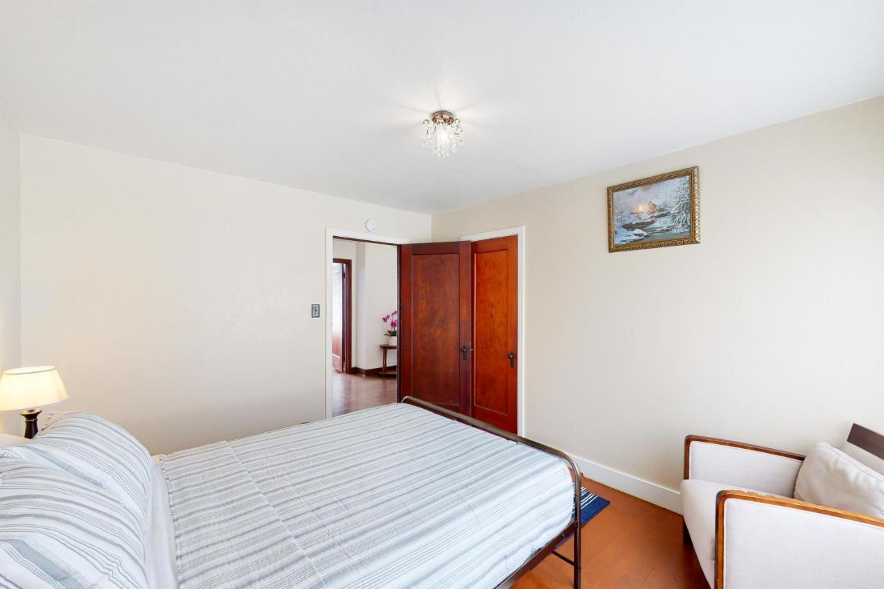 Redwood Farmhouse In The Orick Valley Bagian luar foto